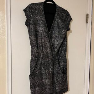 Veronica M Black and Silver Sheath Mini Dress V-Neck Cap Sleeve